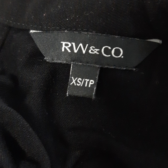 RW&Co. Top - Picture 4 of 6